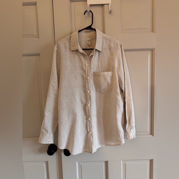 GAP Tops - Gap 100% linen boyfriend shirt M